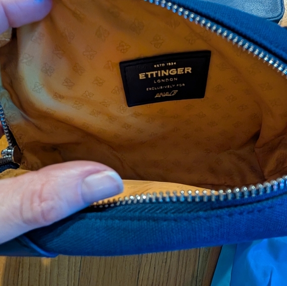 ANA First Class Amenity Kit / Pouch by ETTINGER LONDON (Navy) - Picture 9 of 9